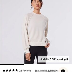 TAVI Women's ivory sweatshirt